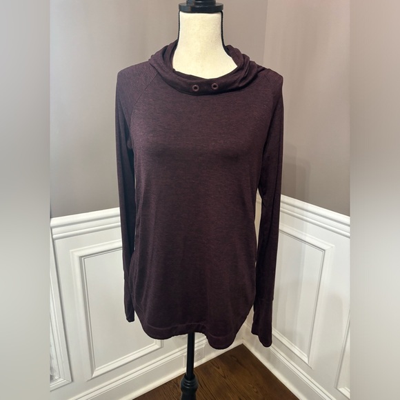 Athleta Pullover Hoodie Burgundy Womens Small Thumb Holes No Drawstring Athletic - Picture 1 of 14